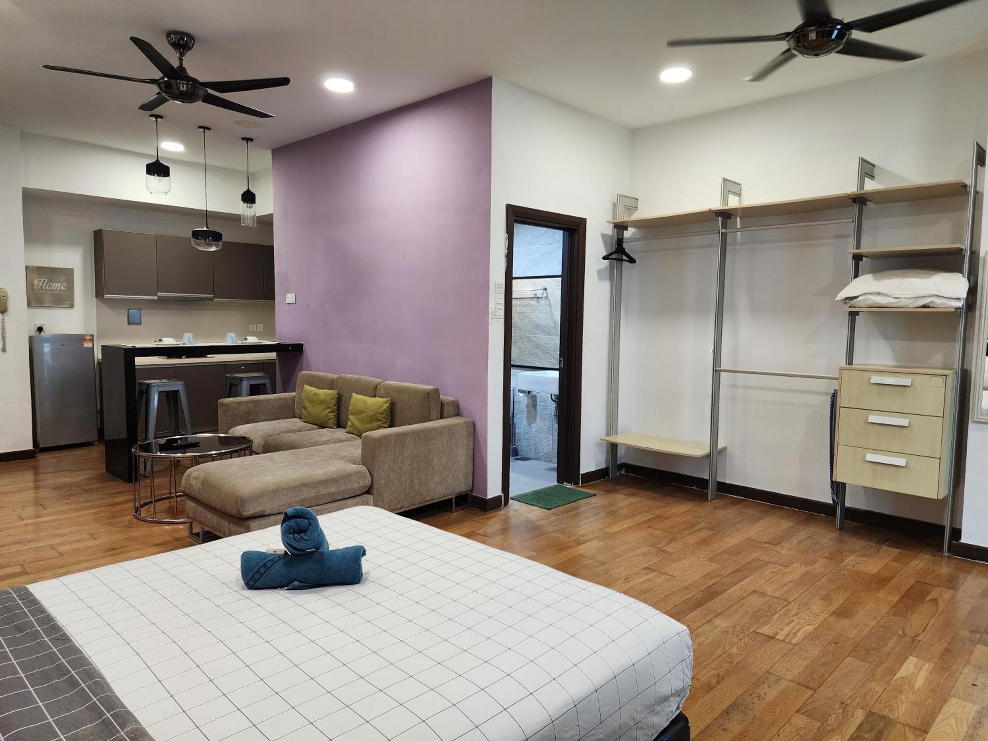 Regalia Comfort Klcc Skypool Apartment