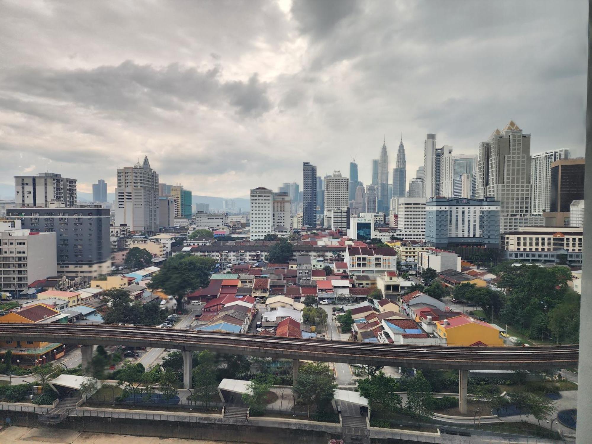 Apartment Regalia Comfort Klcc Skypool *