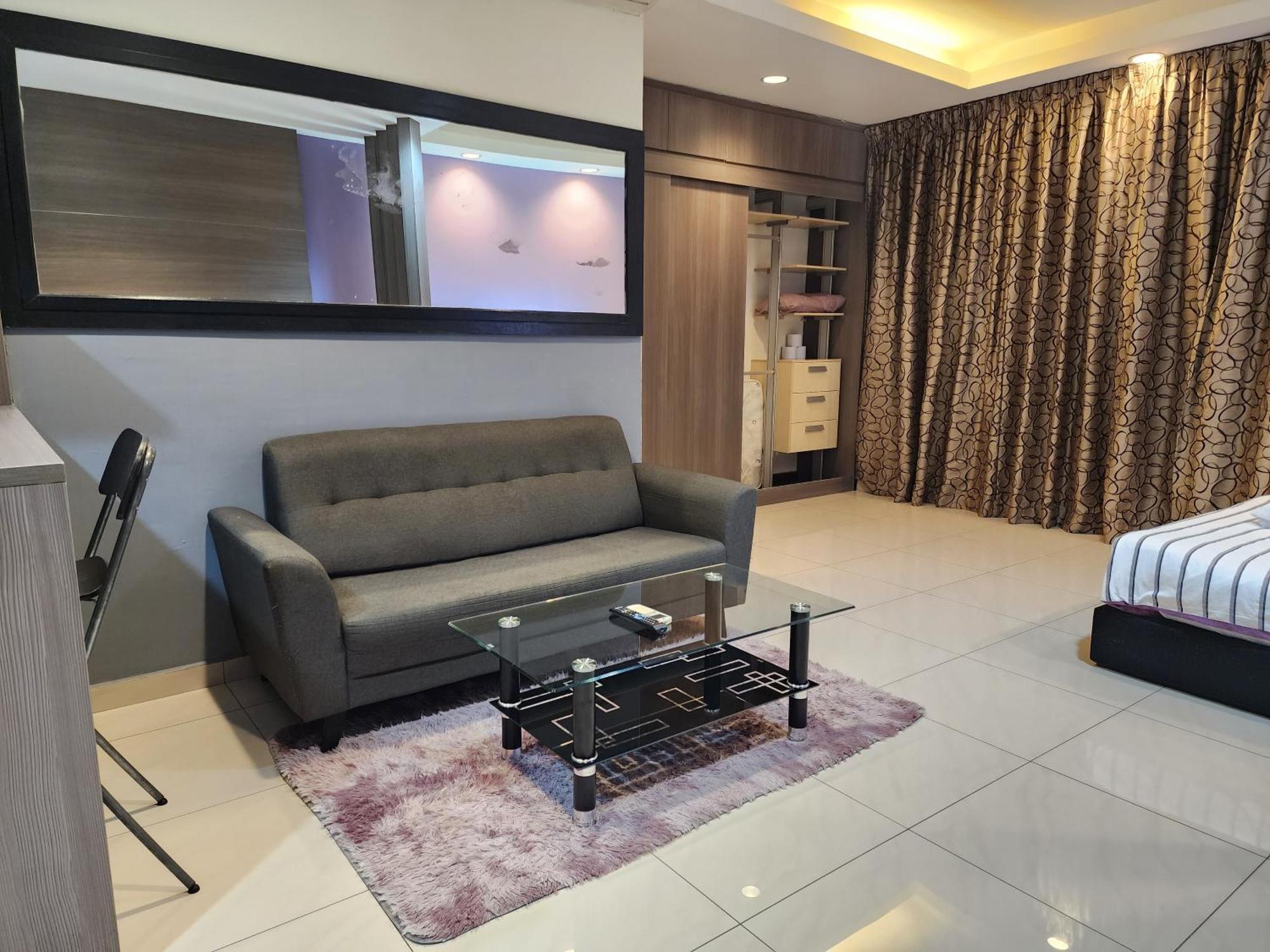 Regalia Comfort Klcc Skypool Apartment Kuala Lumpur