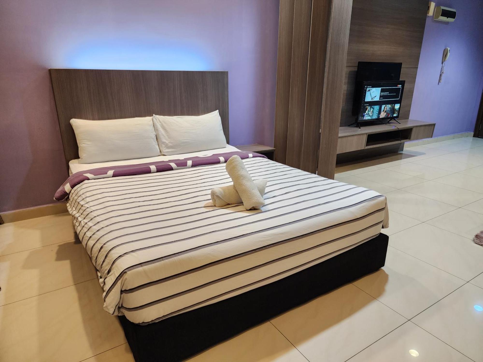 Regalia Comfort Klcc Skypool Apartment *